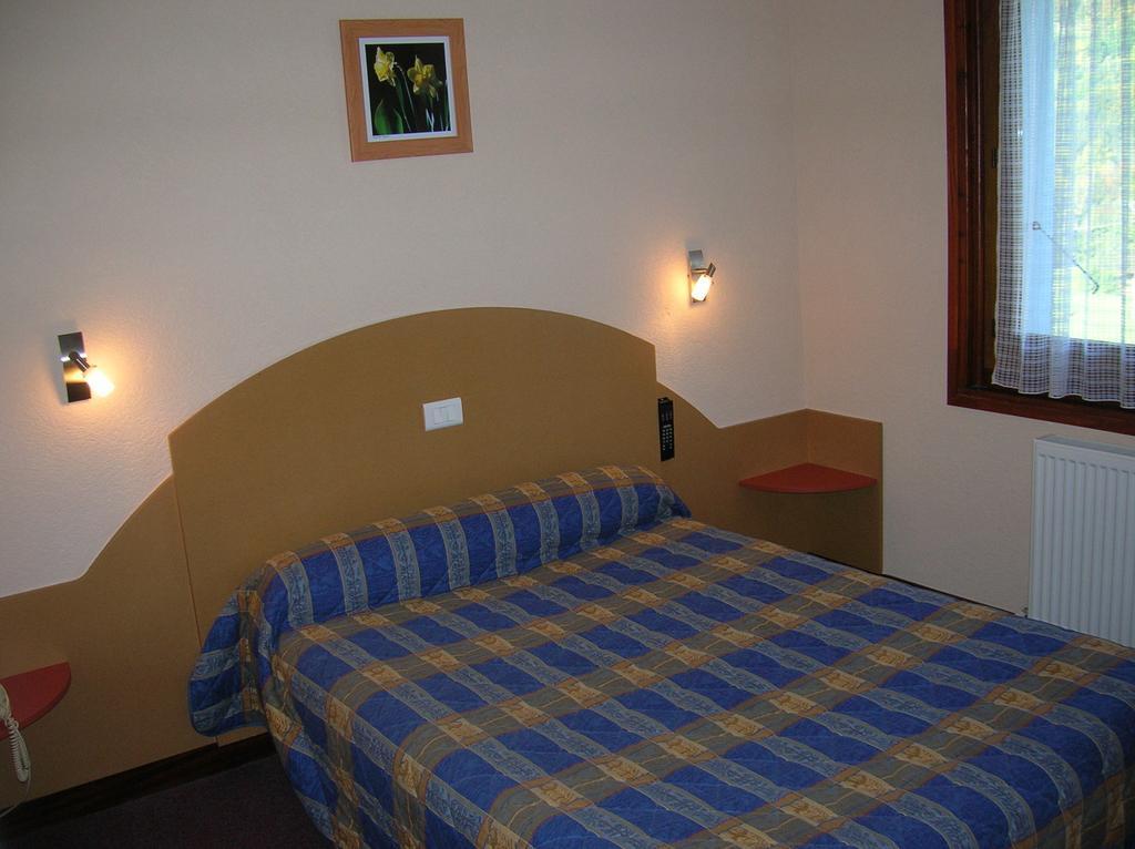 Hotel Du Centre Sergy  Camera foto