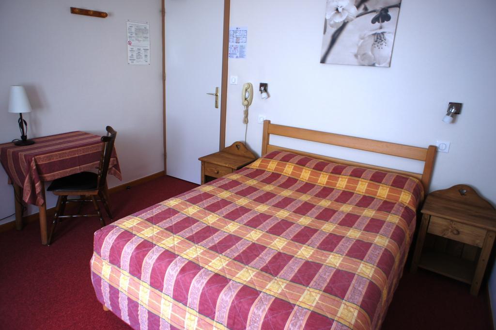 Hotel Du Centre Sergy  Camera foto